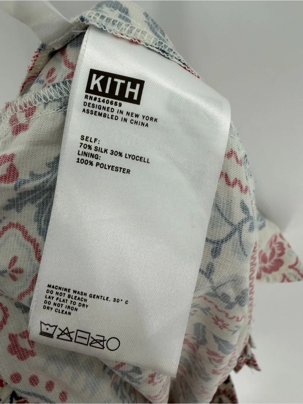 Kith Needlepoint Print Hardaway Silk Blend Paisley Bandana Shorts In Sandrift